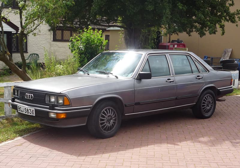 Audi 200 photo 11