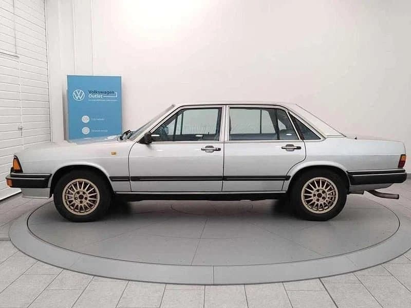 Audi 200 photo 4